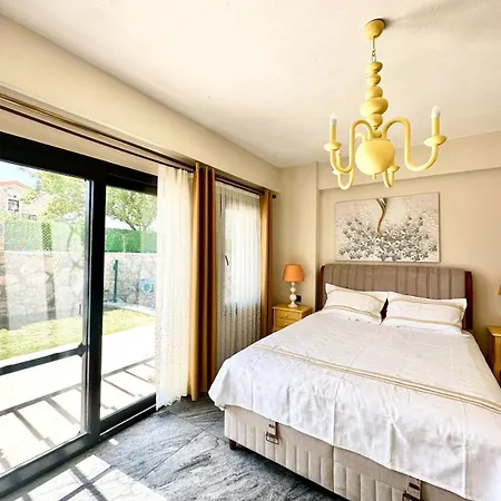 Erol Apartment